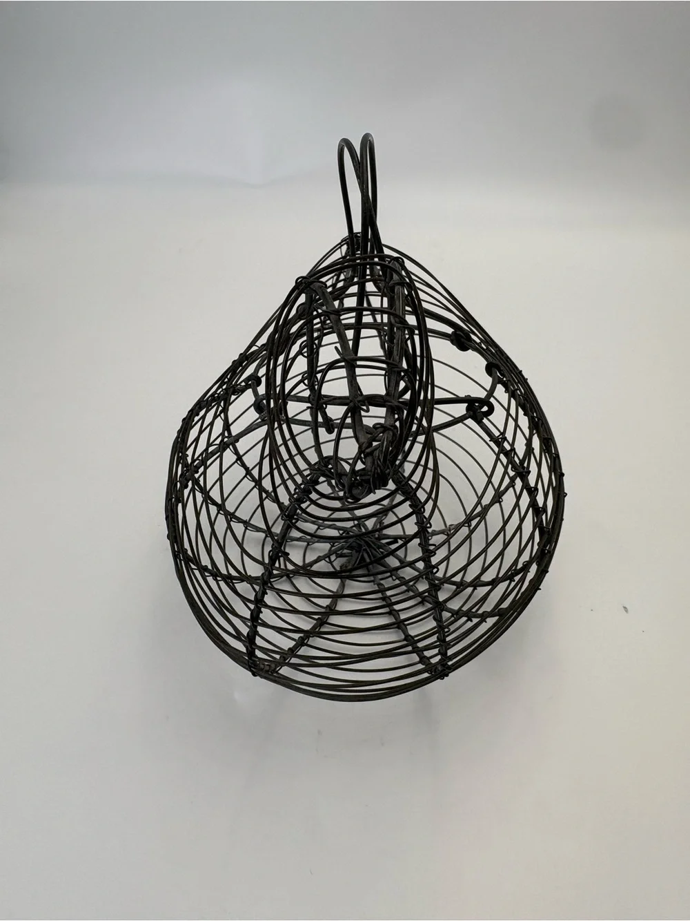 Decorative Wire Chicken Basket - Black